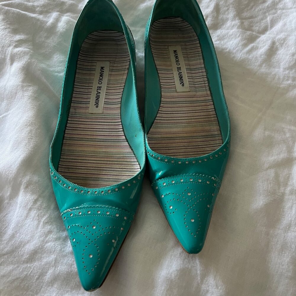Manolo Blahnik Spectator Flats